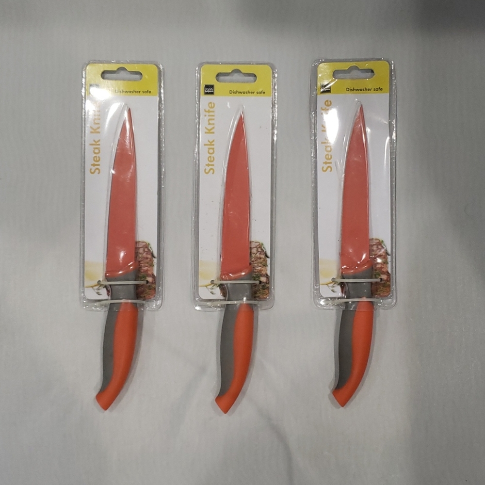 3 Steak Knives